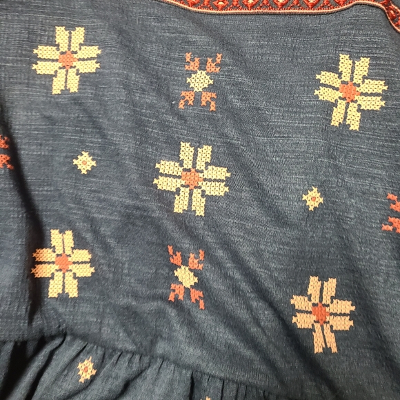 Rickis Top - Picture 2 of 3